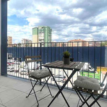 Апартаменты Apartamento Malaga Beach, 2A Экстерьер фото