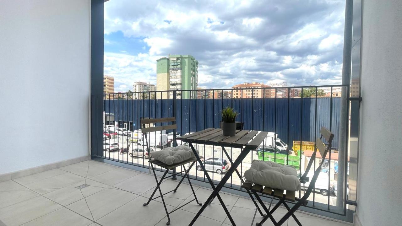 Апартаменты Apartamento Malaga Beach, 2A Экстерьер фото