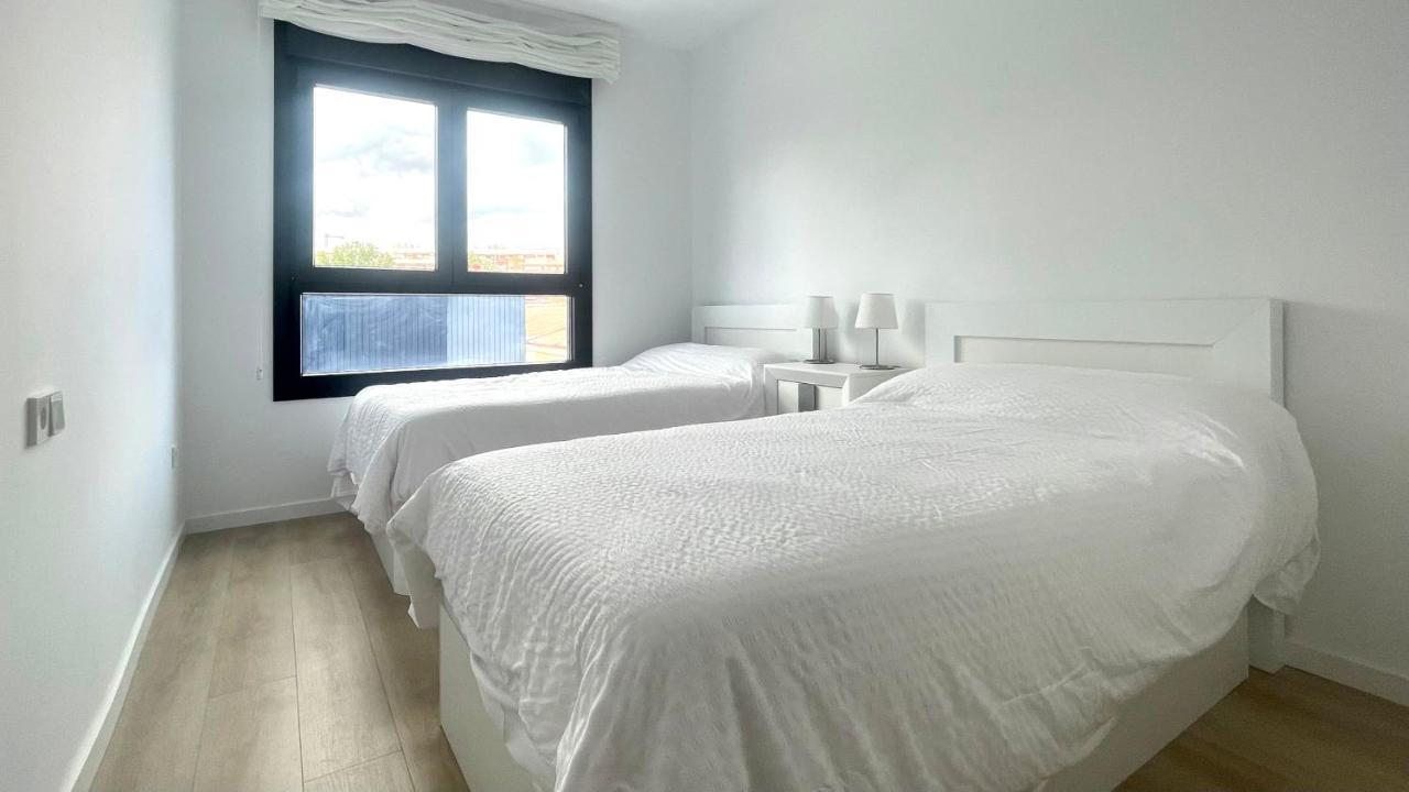 Апартаменты Apartamento Malaga Beach, 2A Экстерьер фото